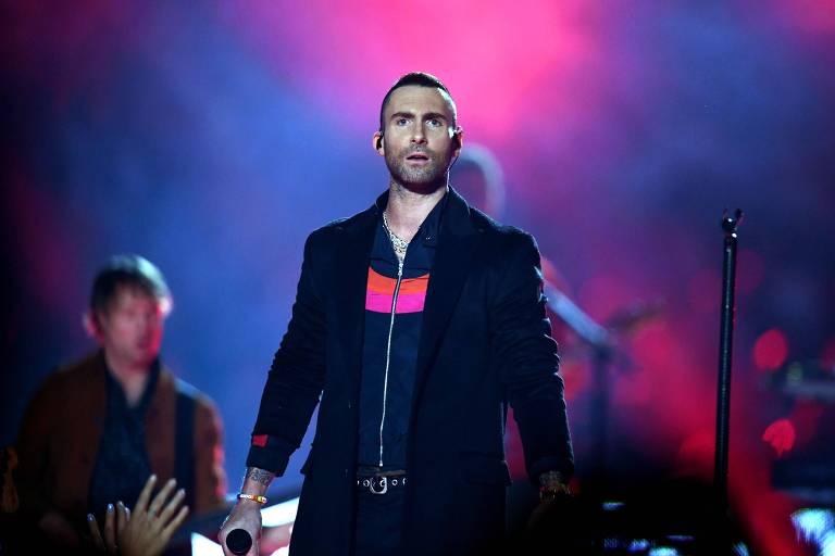 Adam Levine, vocalista do Maroon 5, vem ao Brasil com a banda para tocar no VillaMix Festival