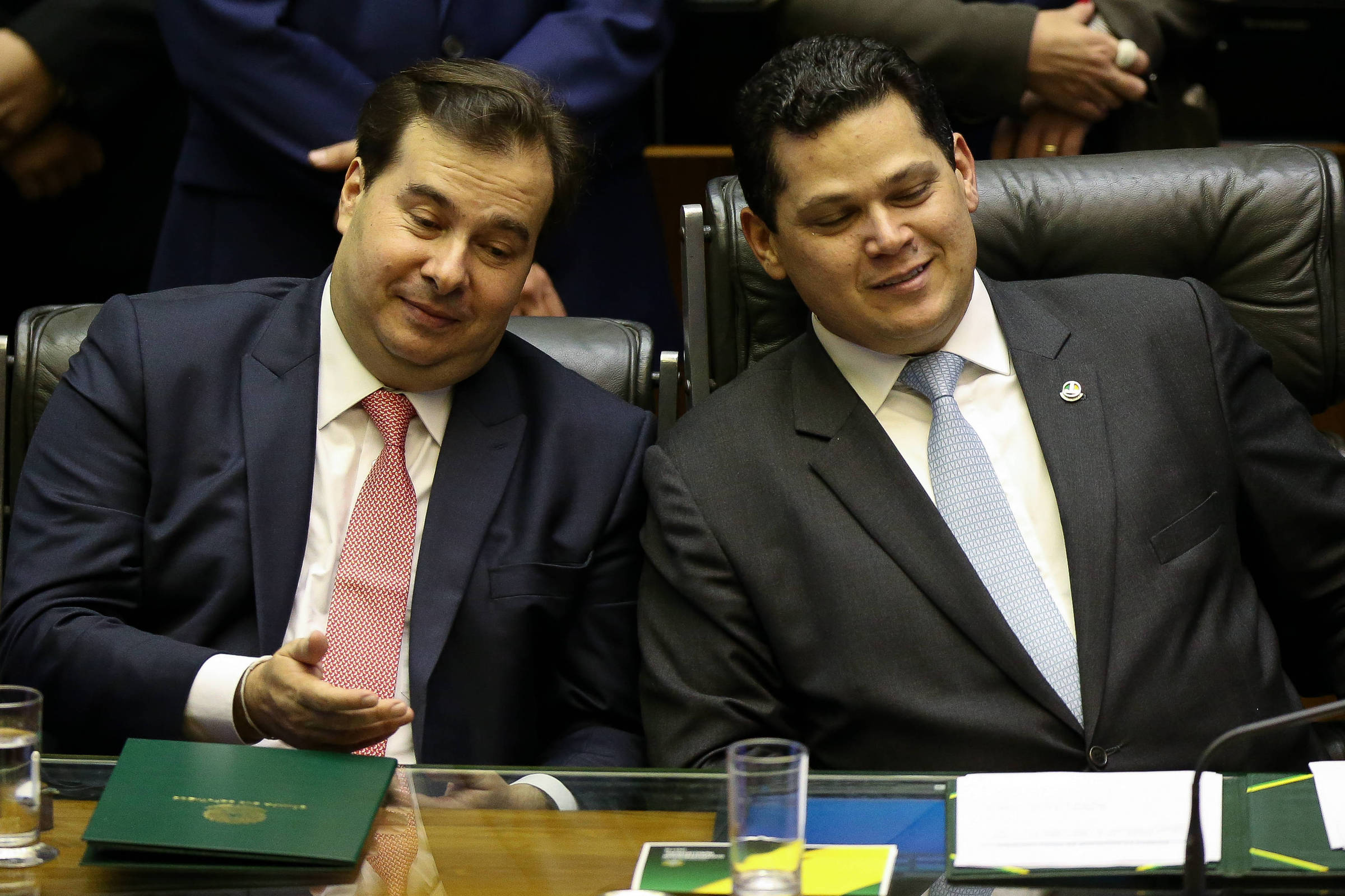 Resultado de imagem para fotos de Rodrigo Maia e Davi Alcolumbre