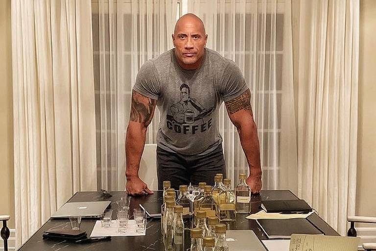Dwayne Johnson, o The Rock, lança marca própria de tequila
