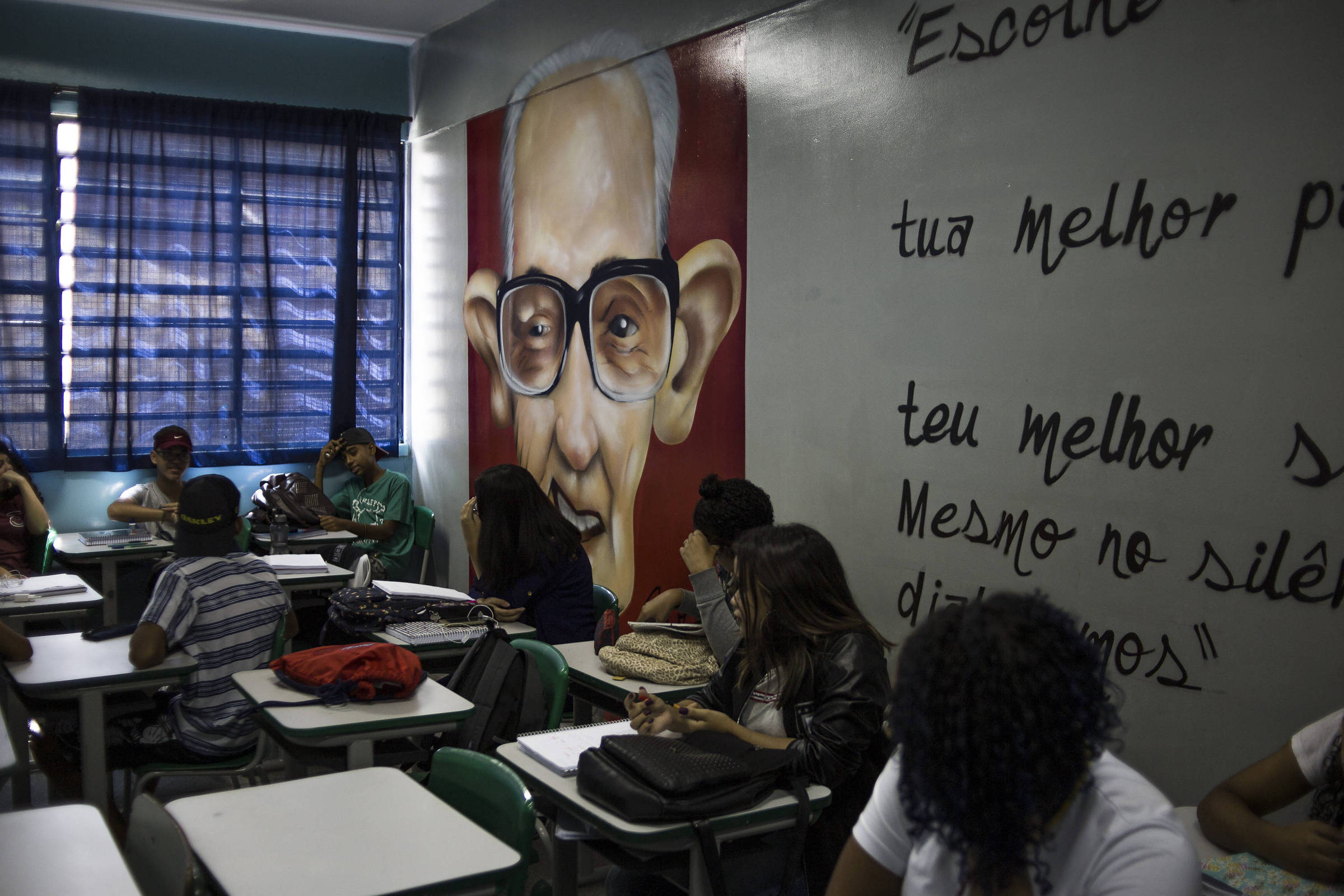 Escola estadual de São Carlos desmatricula 90 alunos por faltas em