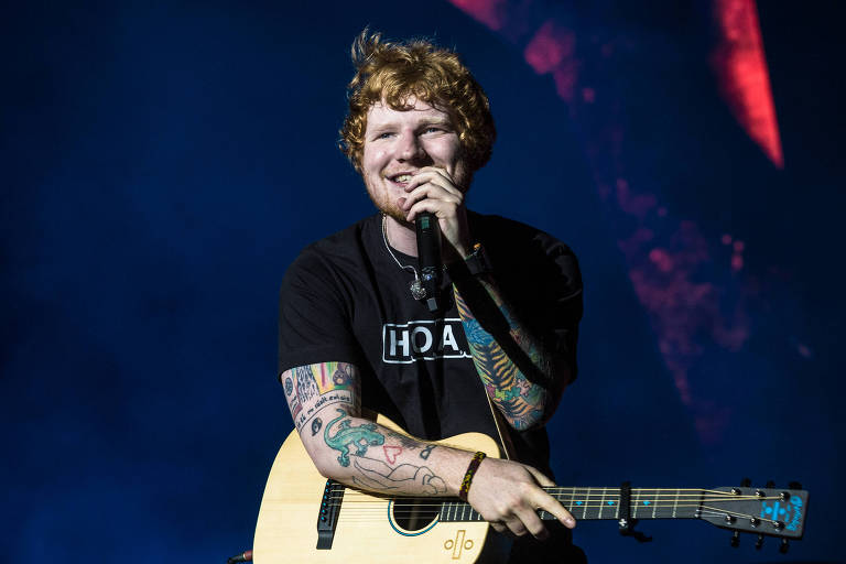 Ed Sheeran faz show requentado, mas eficaz, para 41 mil em São Paulo
