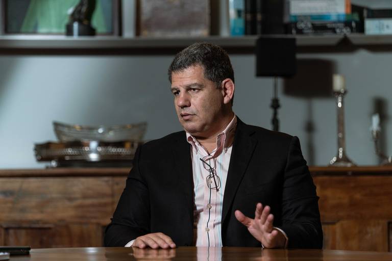 Gustavo Bebianno, então presidente interino do PSL (Partido Social Liberal), durante entrevista à Folha no Rio de Janeiro. Bebianno é formado em direito pela PUC-Rio e mestre em finanças pela Universidade de Illinois (EUA). Foi diretor jurídico do Jornal do Brasil e é ex-sócio do escritório de advocacia Sergio Bermudes