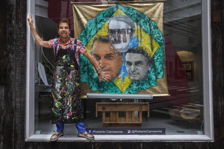 O artista Roberto Camasmie e o retrato que fez do presidente Jair Bolsonaro