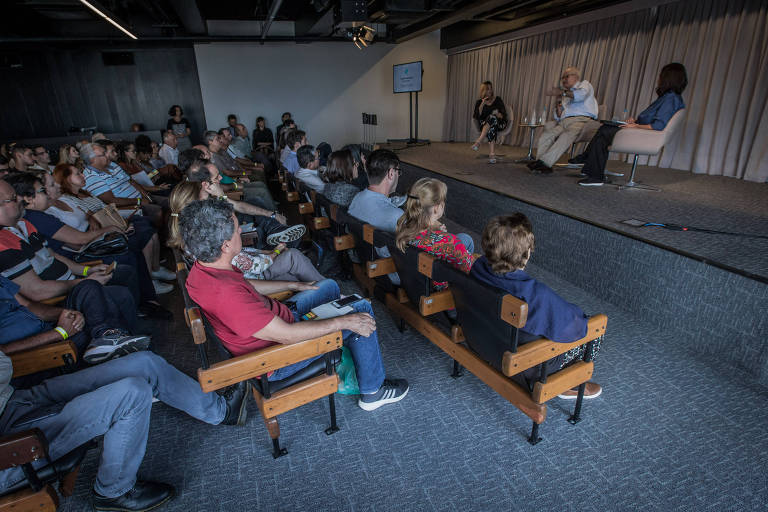 Segundo encontro com colunistas em comemoração do aniversário de 98 anos da Folha, com a presença de Elio Gaspari e Mônica Bergamo, e mediação da editora do Painel, Daniela Lima