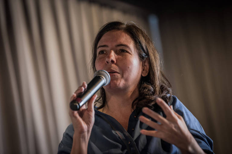 Segundo encontro com colunistas em comemoração do aniversário de 98 anos da Folha, com a presença de Elio Gaspari e Mônica Bergamo, e mediação da editora do Painel, Daniela Lima