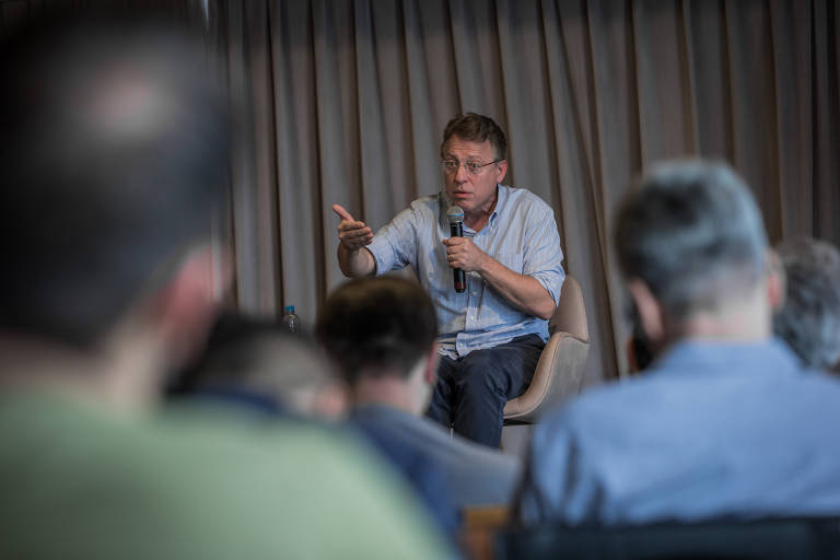 O colunista Marcos Lisboa participou de terceiro encontro com colunistas em comemoração do aniversário de 98 anos da Folha