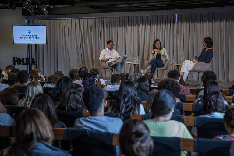 Quarto encontro com colunistas em comemoração ao aniversário de 98 anos da Folha. Da direita para a esquerda, o jornalista e mediador Marcos Augusto Gonçalves, a colunista Ilona Szabó e a colunista Katia Rubio
