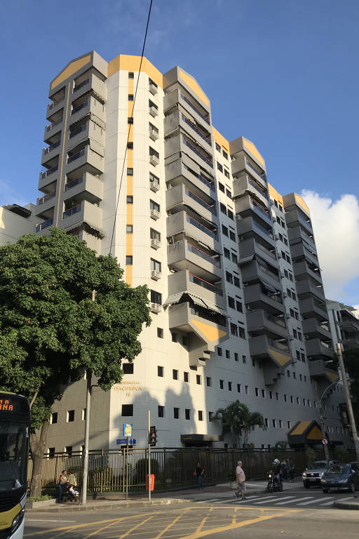 Prédio na Tijuca, no Rio, onde o vereador Carlos Bolsonaro tem um de seus apartamentos