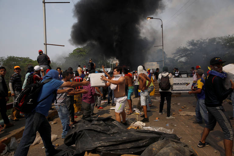 O ditador Nicolás Maduro proibiu a entrada de ajuda humanitária na Venezuela