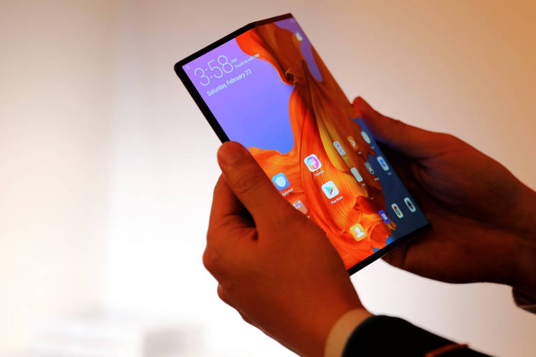 Huawei rompe teto de preço com smartphone 5G dobrável a US$ 2.600