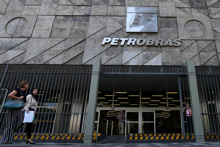 ANP vai investigar vazamento de petróleo em plataforma da Petrobras