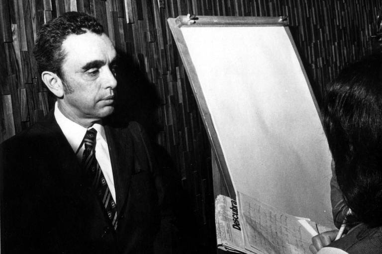O ambientalista Paulo Nogueira Neto, primeiro secretário da Secretaria Especial do Meio Ambiente (1974-1986), discute durante seminário a ecotoxicologia mundial, em São Paulo (SP) em 17 de outubro de 1977