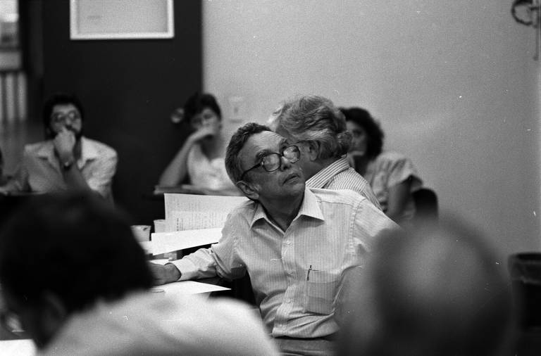 O ambientalista Paulo Nogueira Neto, primeiro secretário da Secretaria Especial do Meio Ambiente (1974-1986), durante a exposição e debate sobre a Amazônia no Instituto de Oceanografia da USP, em São Paulo (SP), em 14 de abril de 1989.