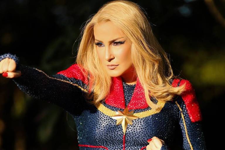 'Capitã Marvel', Brie Larson comenta desfile em que Claudia Leitte se vestiu como a heroína