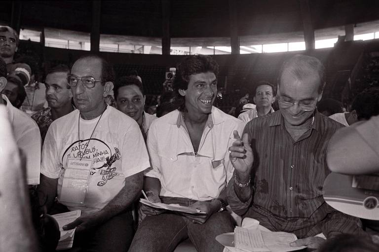 Ao centro, o contraventor Waldomiro Garcia, conhecido como Maninho, acompanhado dos bicheiros Anizio Abrahão David (à esq.) e Miro Garcia (à dir.)