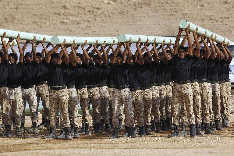 A Arábia Saudita, ao lado de Omã, é campeã no gasto militar em proporção do PIB, com 11% cada uma
