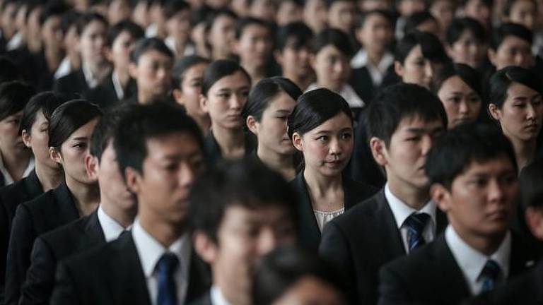 A pressão social e no trabalho pode ser um dos desencadeadores do isolamento social, segundo especialistas