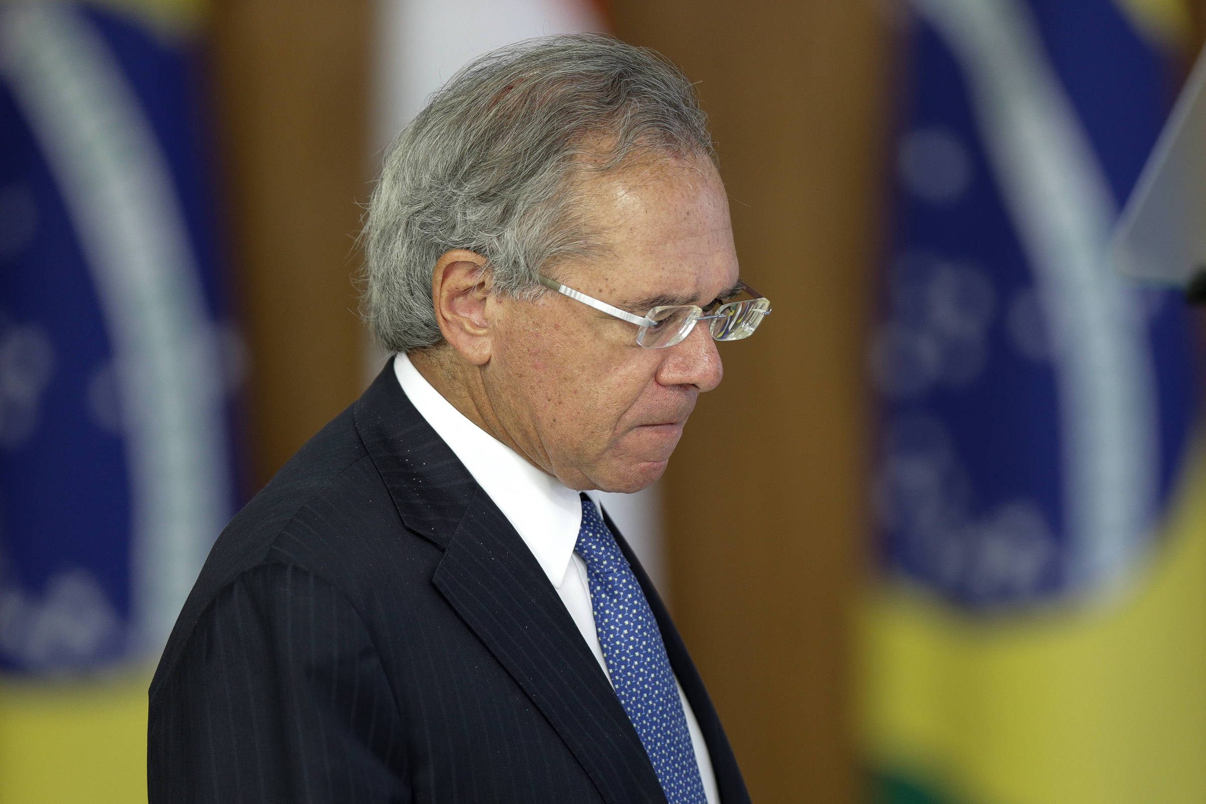 Resultado de imagem para Tramitação de desvinculação e Previdência é decisão dos polÃticos, diz Guedes