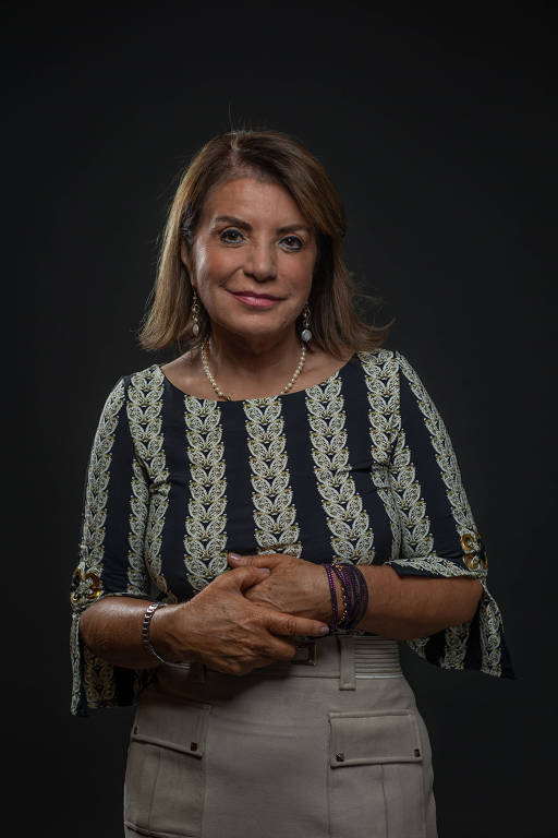 Retrato feito na Alesp (Assembleia Legislativa do Estado de São Paulo) da deputada estadual Maria Izabel Azevedo Noronha, a Professora Bebel (PT)