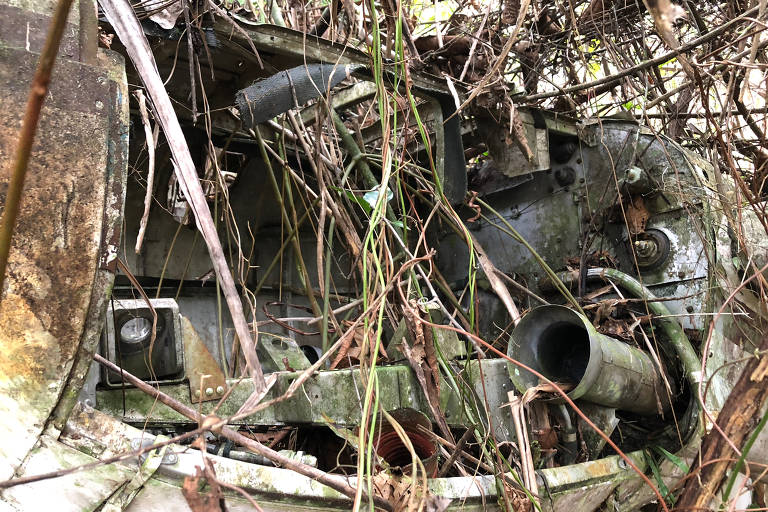 Destroços do Queen Air PT-KKJ em Roraima