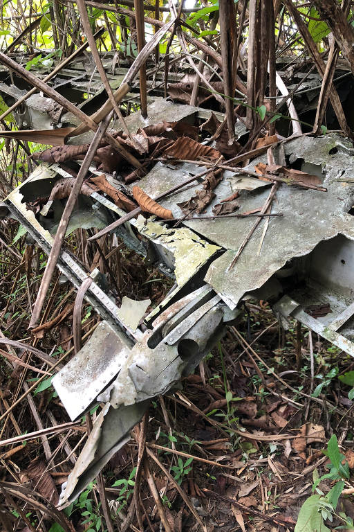 Destroços do Queen Air PT-KKJ em Roraima
