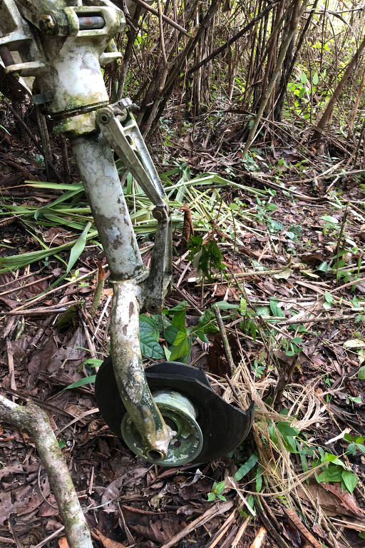 Destroços do Queen Air PT-KKJ em Roraima