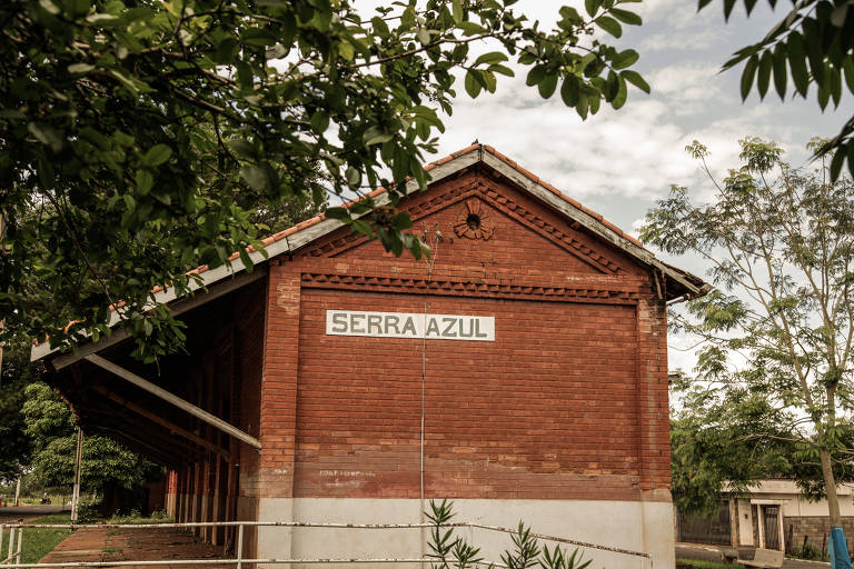 Antiga estação ferroviária Serra Azul, na cidade de mesmo nome, no interior de São Paulo