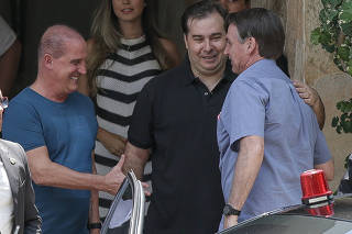 O ministro Onyx Lorenzoni, Rodrigo Maia e o presidente Jair Bolsonaro