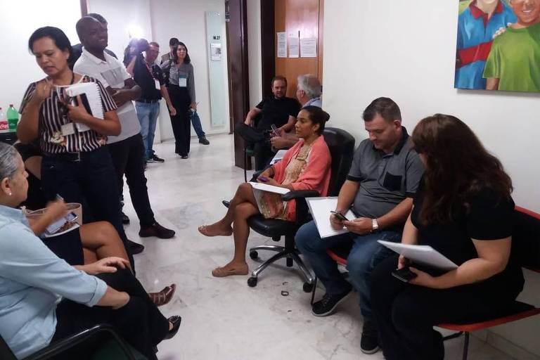 PSDB passa 63 horas em fila na Assembleia de SP para evitar CPI