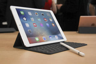 U.S.-CUPERTINO-APPLE-NEW PRODUCTS