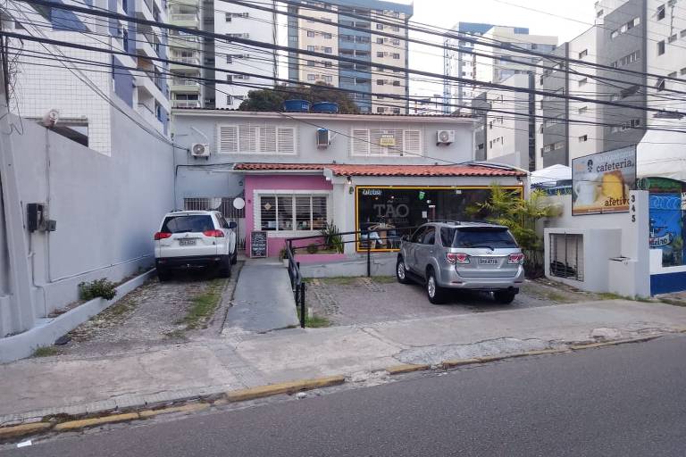 Endereço em que estaria funcionando gráfica registrada como beneficiária de repasses de candidata do PSL, no Recife