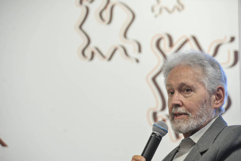 Oded Grajew durante debate realizado no auditório da Folha, no centro paulistano, em setembro do ano passado
