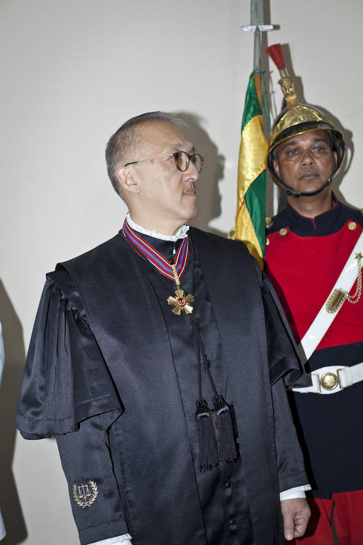 Homenagens do Tribunal Militar de Justiça de SP 11/04/2019 Ilustrada Fotografia Folha de Homenagens do Tribunal Militar de Justiça de SP 11/04/2019 Ilustrada Fotografia Folha de