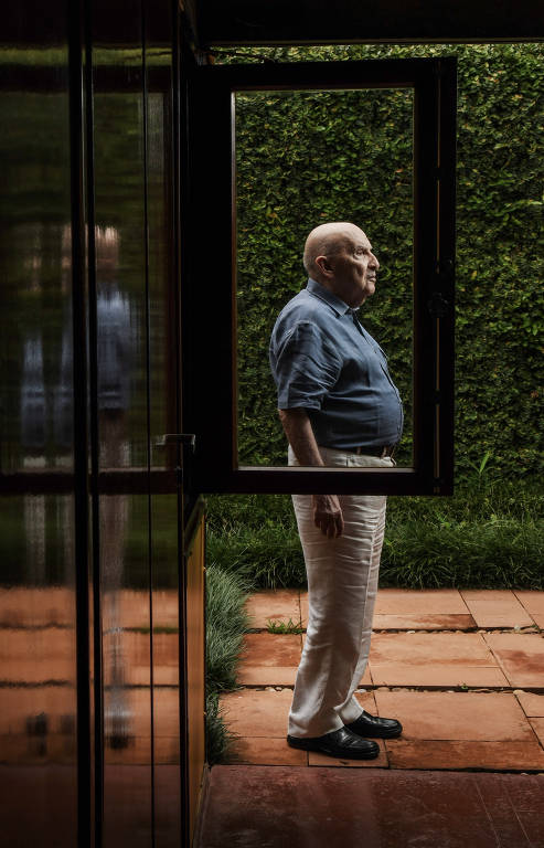 Boris Fausto em sua casa no bairro do Butantã, em São Paulo