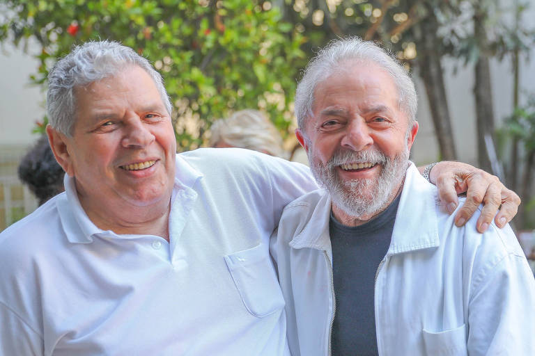 Genival Inácio da Silva, o Vavá, irmão do ex-presidente Lula, morreu em 29 de janeiro em São Paulo, vítima de câncer no pulmão. O ex-presidente pediu autorização para participar do velório, mas não a obteve a tempo