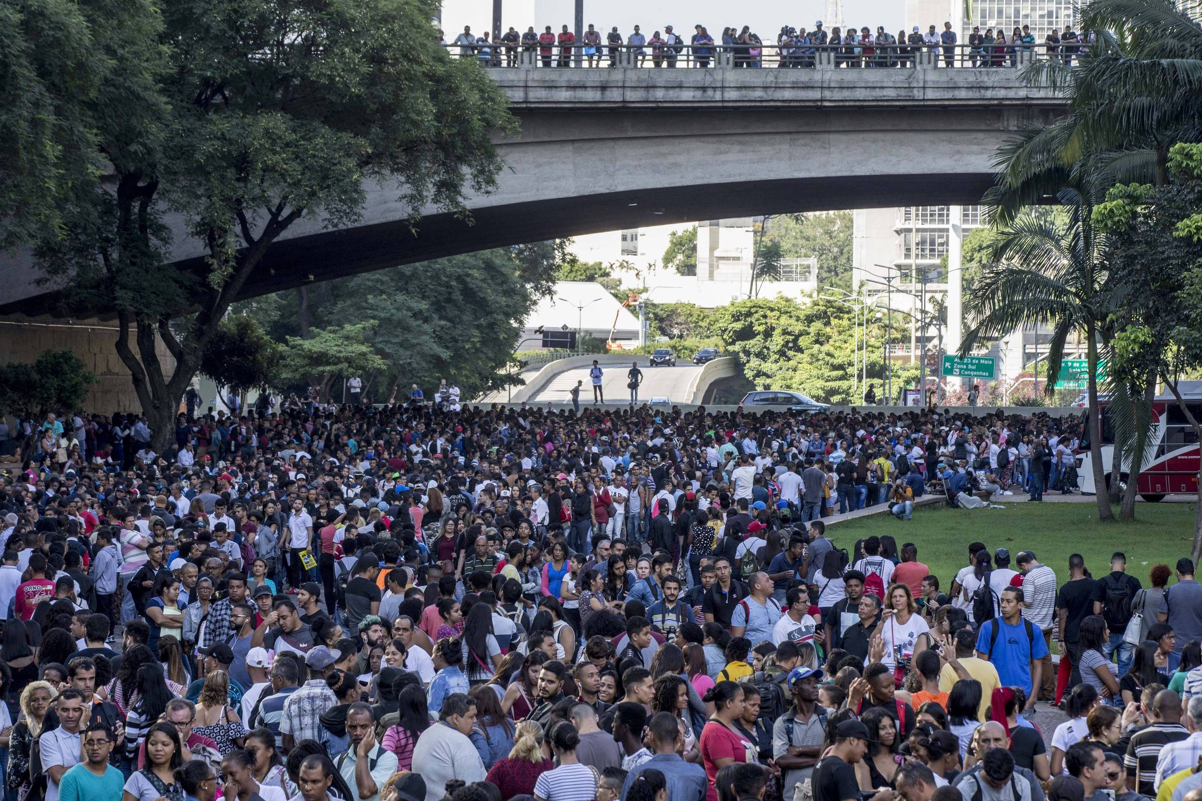 Avanço do desemprego surpreende especialistas