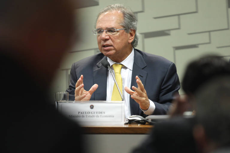 O ministro Paulo Guedes (Economia) durante audiência na Comissão de Assuntos Econômicos do Senado
