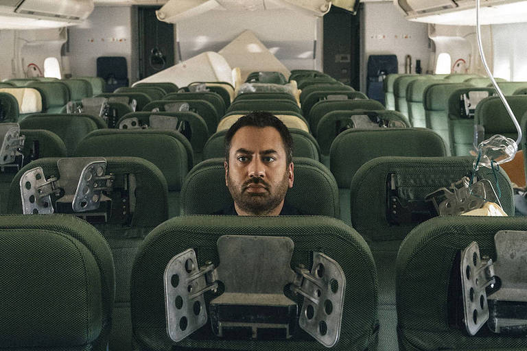 homem em avião