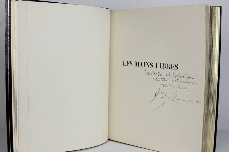 Edição rara de 'Les Mains Libres', de Man Ray e Paul Éluard