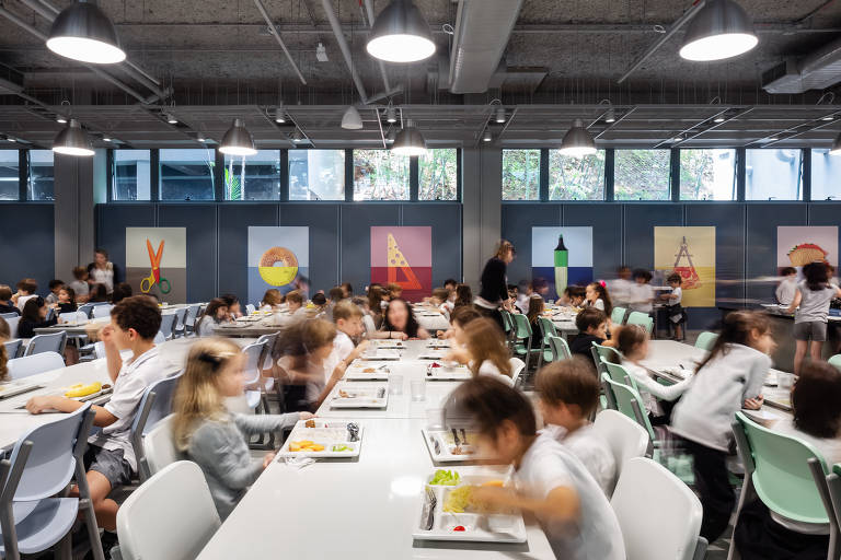 Refeitório do colégio Avenues, no Morumbi, que promete formar líderes globais