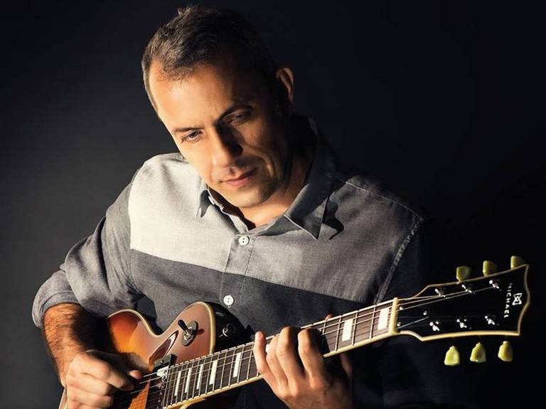 O guitarrista e compositor Dino Rangel