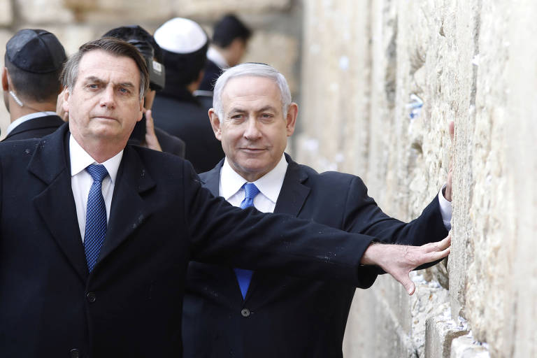 Bolsonaro com o premiê israelense Binyamin Netanyahu no Muro das Lamentações 