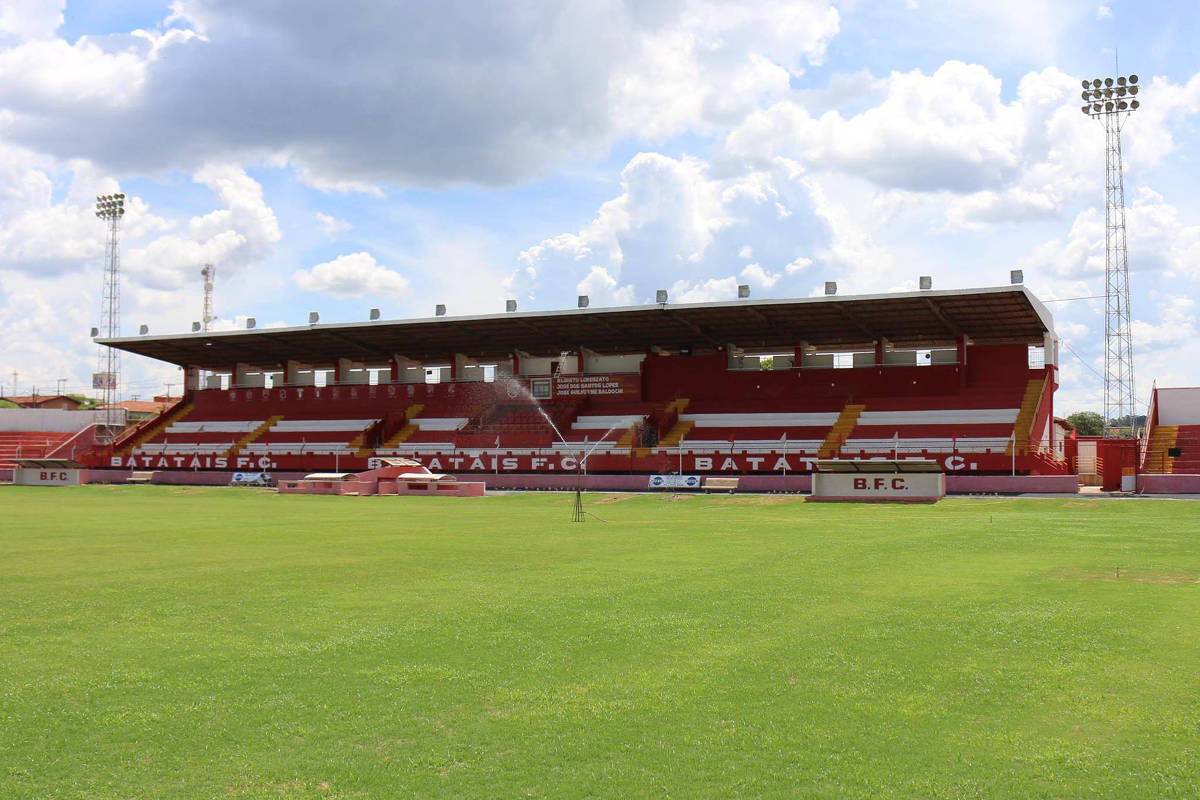 Aumento de jogos seguidos prejudica jogadores de futebol, diz pesquisa