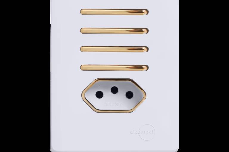 Modelo da linha de tomadas e interruptores Novara Gold, da Dicompel, premiada com o selo por seu design 