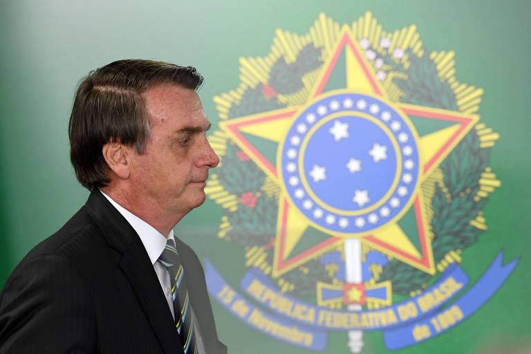Após isolamento político, Bolsonaro revê estrutura de governo aos 100 dias