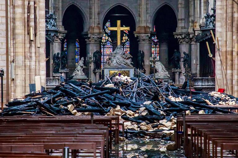 Notre-Dame chegou muito mais perto de desmoronar do que se pensava
