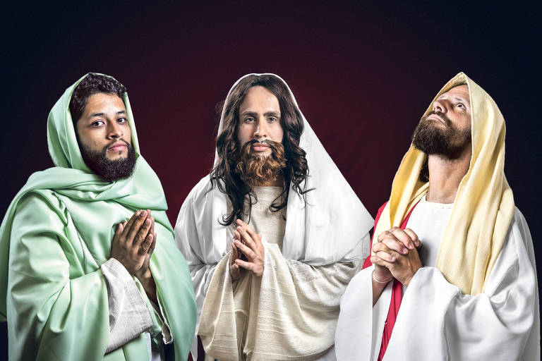 O fotógrafo Adriano de Oliveira, o professor Luciano Botelho e o designer Sinnayder Barcelos, que interpretam Jesus em peças