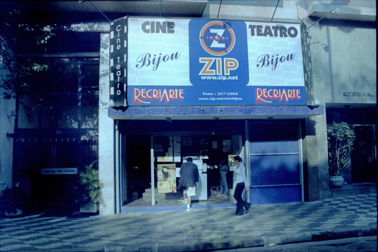 Veja imagens antigas do Cine Bijou