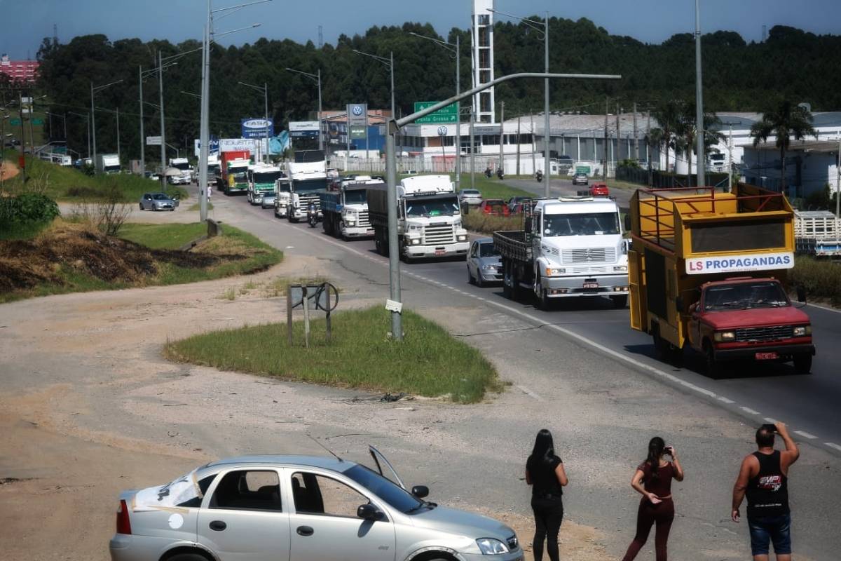 MST produz sabão e vai entregar a caminhoneiros em rodovias de São Paulo