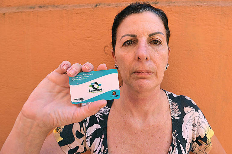 Karin Costabile conta que cada aplicação do medicamento custa R$ 220 e ela precisa de três por semana, o que dá valor mensal de R$ 2.640